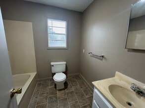 430 S Washington Ave in Brownsville, TN - Building Photo - Building Photo