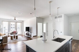 5511 Caprock Smt Dr, Unit 1413 in Bee Cave, TX - Building Photo - Building Photo