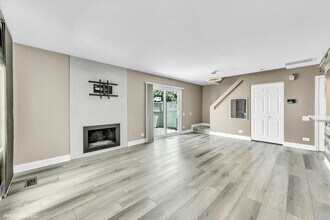 436 Yorktown Ct in Aurora, IL - Building Photo - Building Photo