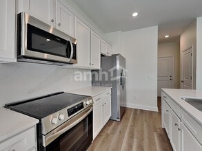 5702 Oesterle Rd in St. Cloud, FL - Foto de edificio - Building Photo