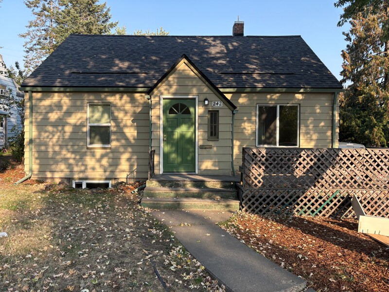 242 Cherry St in Moscow, ID - Building Photo