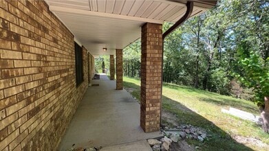21105 Helga Ln in St. Robert, MO - Foto de edificio - Building Photo