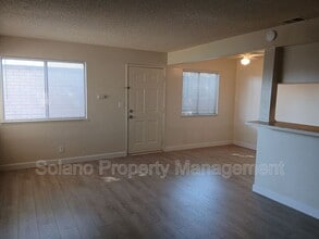 1930 Peabody Rd in Vacaville, CA - Building Photo - Building Photo