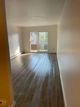 29 Cassino Av in Guelph, ON - Building Photo - Building Photo