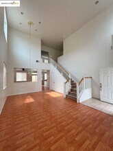 645 Rockspray Cir in Pittsburg, CA - Building Photo - Building Photo