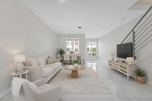 10220 NW 63rd Terrace, Unit 207 in Doral, FL - Building Photo