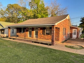 1702 Bunch St in Corinth, MS - Building Photo