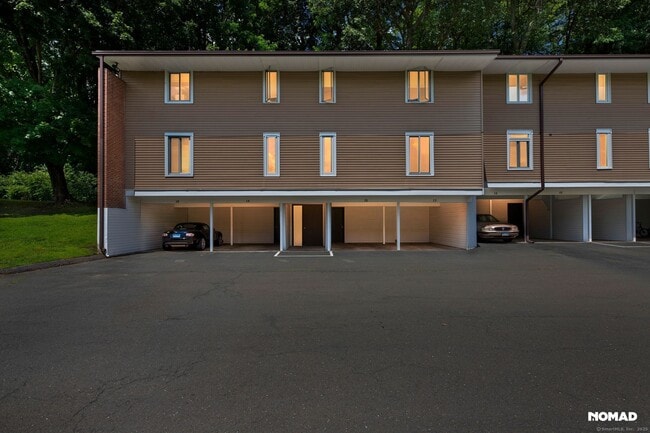 property at 1634 Farmington Ave