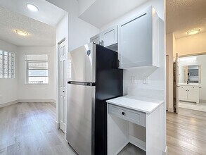 3180 N Haverhill Rd in West Palm Beach, FL - Building Photo - Building Photo
