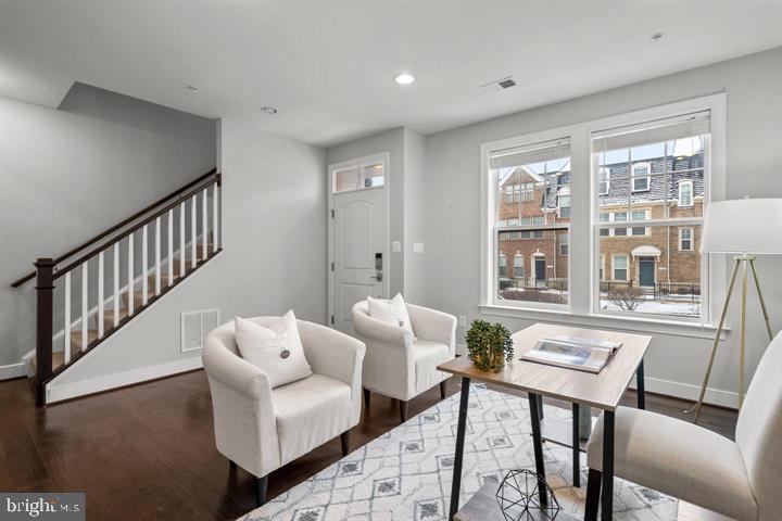 722 Crown Park Ave in Gaithersburg, MD - Building Photo