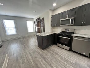 1725 N 27th St, Unit Floor 2 in Philadelphia, PA - Building Photo - Building Photo