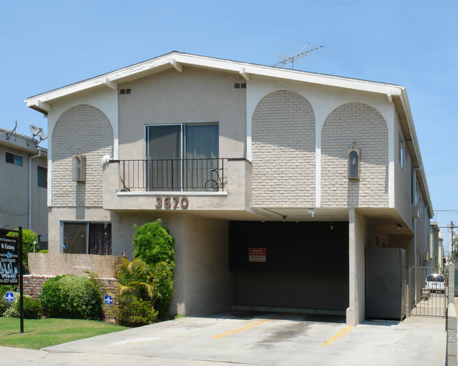 3670 Keystone Ave in Los Angeles, CA - Building Photo