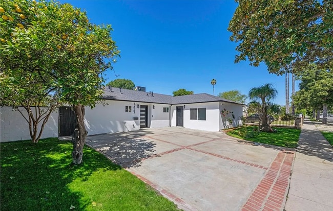 property at 7827 Hesperia Ave