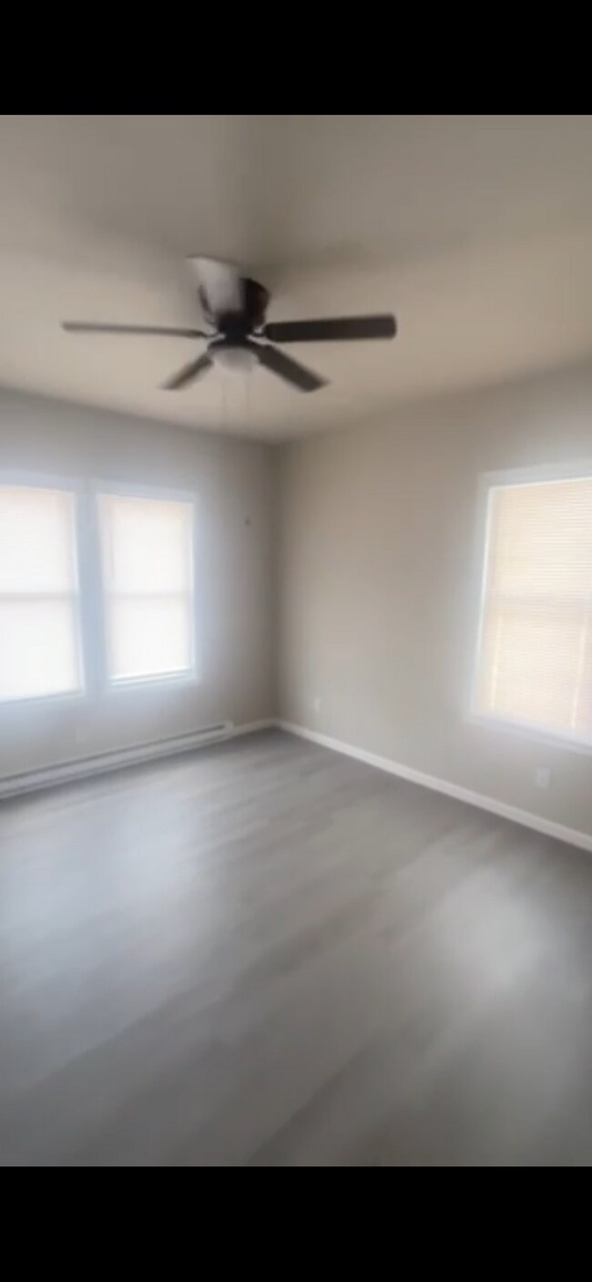 50 Middle St in Hurlock, MD - Foto de edificio - Building Photo