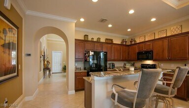 13644 Manchester Ln in Naples, FL - Building Photo - Building Photo