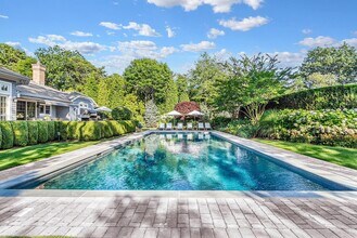 49 Midhampton Ave in Quogue, NY - Building Photo - Building Photo