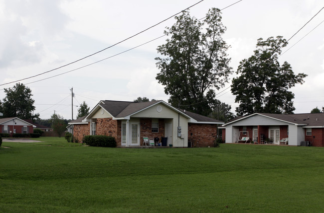 Brookwood Apartments in Foley, AL - Building Photo - Building Photo