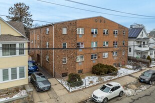 80 Taft AVE in Bridgeport, CT - Building Photo