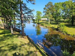 354 Seagull Ln in Onalaska, TX - Building Photo - Building Photo