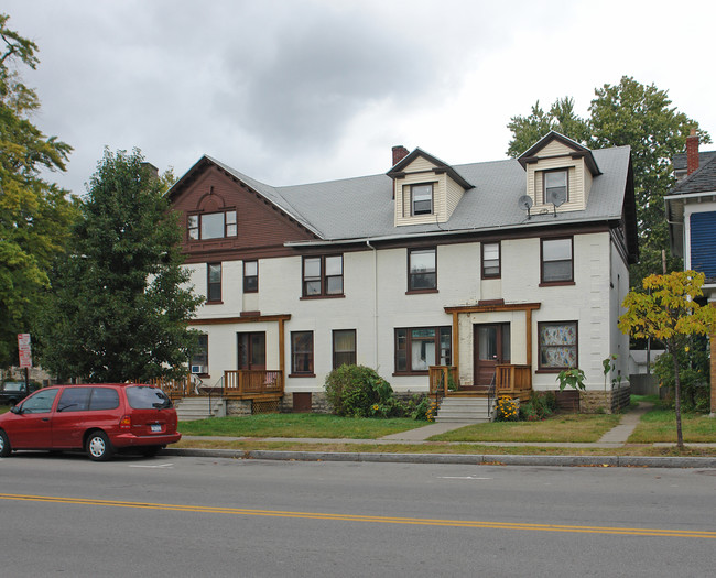 1024 Monroe Ave in Rochester, NY - Building Photo - Building Photo