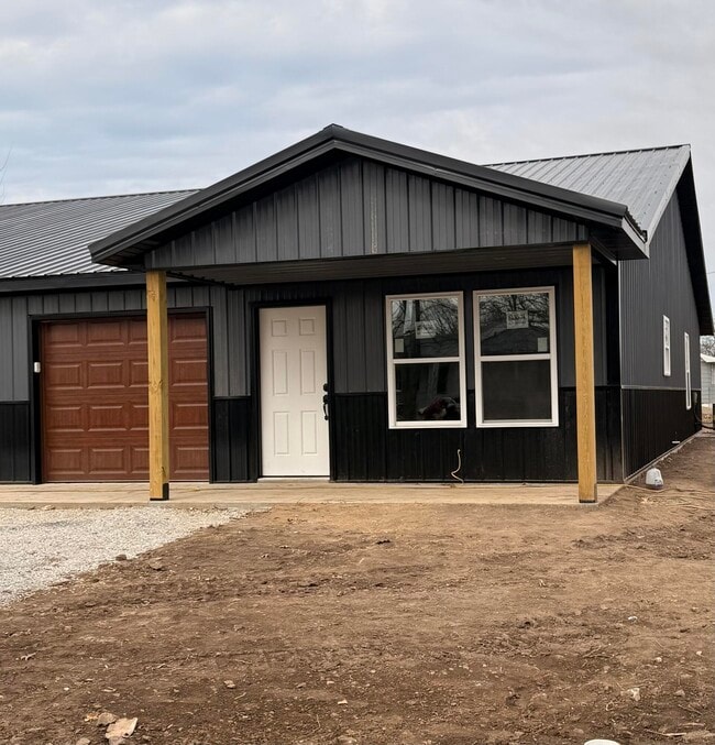 property at 301 W Sunrise St