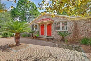 1536 Inland Ave in Charleston, SC - Building Photo