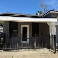 427 General Mouton Ave in Lafayette, LA - Building Photo