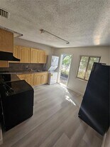 2245 Freedom St in Hollywood, FL - Building Photo