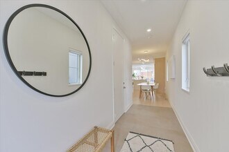 41 Maple Ave N in Mississauga, ON - Building Photo - Building Photo