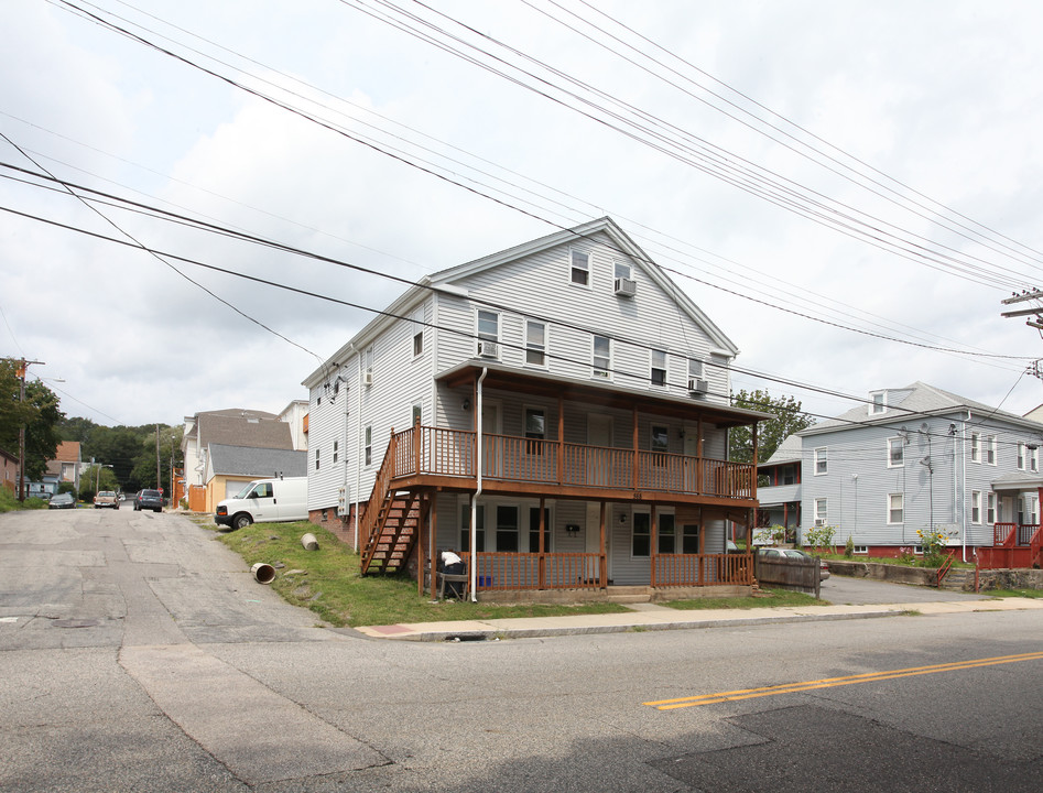 568 N Main St in Norwich, CT - Building Photo