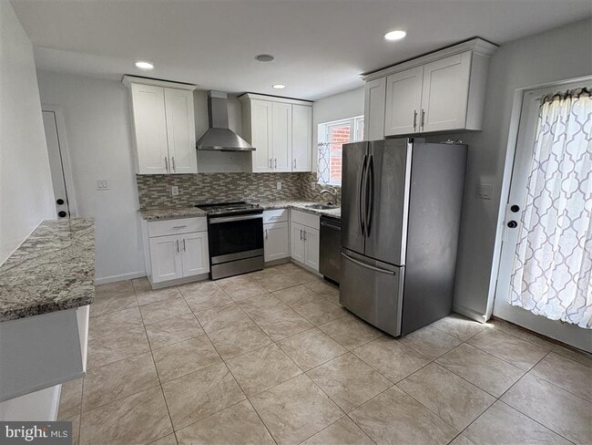 5002 Barnaby Ln in Oxon Hill, MD - Building Photo - Building Photo