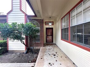 2105 Cervin Blvd in Austin, TX - Building Photo - Building Photo