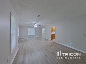 225 Holmsbury Rd in Irmo, SC - Building Photo - Building Photo