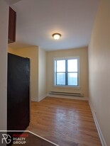 3721 N Pine Grove Ave, Unit #3722-W2 in Chicago, IL - Foto de edificio - Building Photo