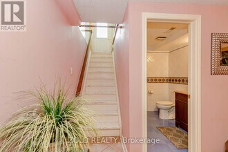 1474 Rosemanor Dr in Mississauga, ON - Building Photo - Building Photo