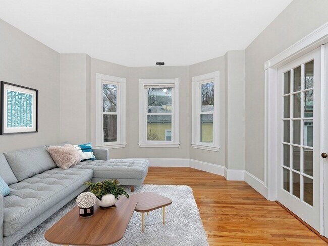 11 Hillside St in Boston, MA - Building Photo - Building Photo