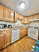 26 Allston St, Unit 6 in Boston, MA - Building Photo