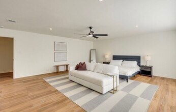 6315 Regency Ct in San Antonio, TX - Building Photo - Building Photo