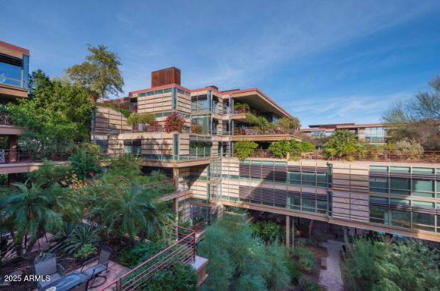 7157 E Rancho Vista Dr in Scottsdale, AZ - Building Photo