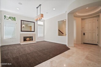 6077 Mandeville Pl, Unit 333 in Oak Park, CA - Building Photo - Building Photo