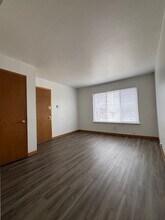 4476 N 76th St in Milwaukee, WI - Building Photo - Building Photo