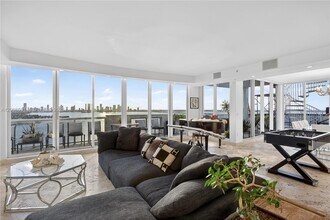 1900 Sunset Harbour Dr in Miami Beach, FL - Building Photo - Building Photo