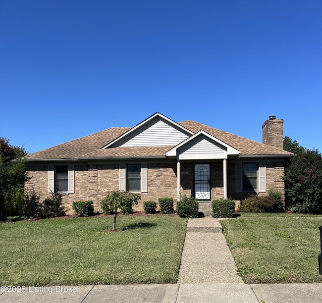 4901 Hunters Point Cir