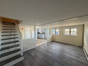 35 Albert Ave in East Providence, RI - Building Photo - Building Photo