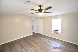 7515 Symmes Rd in Gibsonton, FL - Building Photo - Building Photo