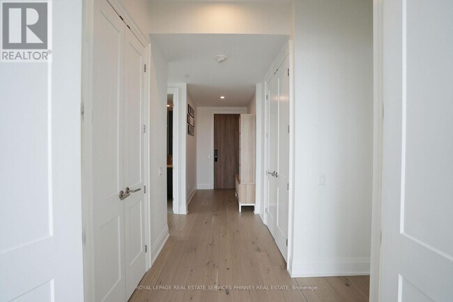 21 Park St E in Mississauga, ON - Building Photo - Building Photo