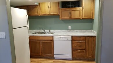 1221 Alameda St, Unit Unit B in St. Paul, MN - Building Photo - Building Photo