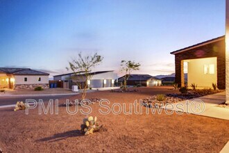 2591 Trade Wind Dr in Bullhead City, AZ - Building Photo - Building Photo