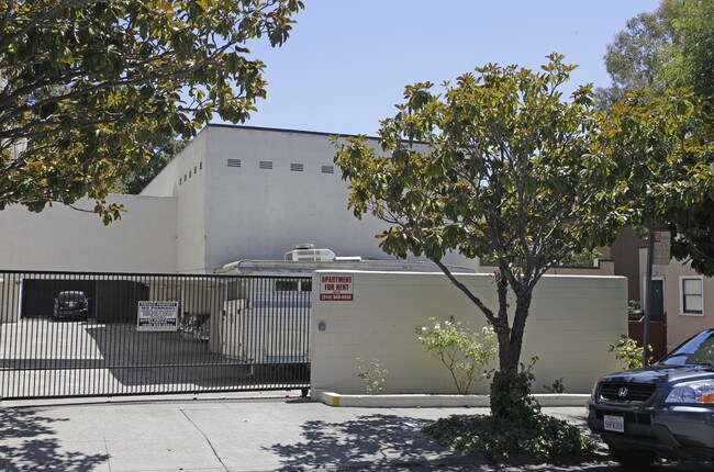 1910 Berryman Street in Berkeley, CA - Foto de edificio - Building Photo