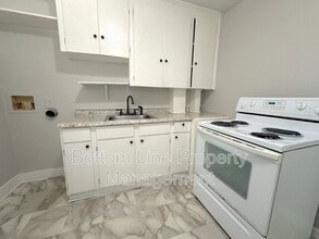 2115 Double Oaks Rd in Charlotte, NC - Building Photo - Building Photo